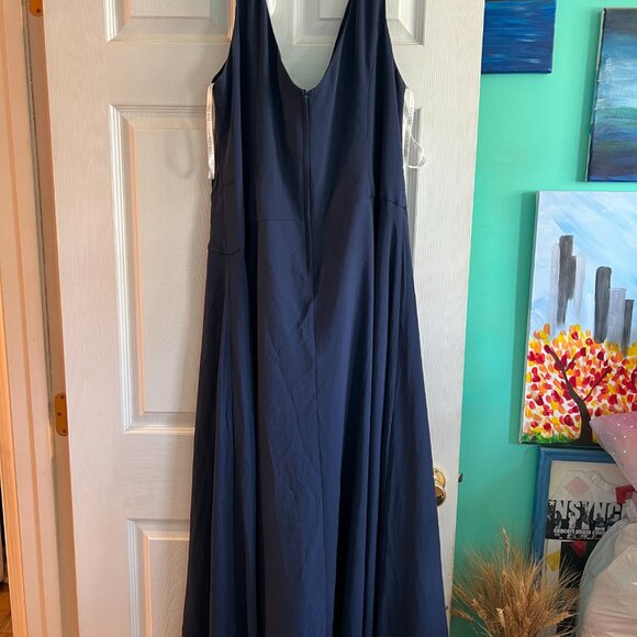 David's Bridal Bridesmaid Dress in size 20 - Picture 2 of 5